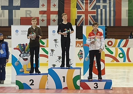 Фигурист Илья Яблоков – чемпион ЕЮОФ-2019!